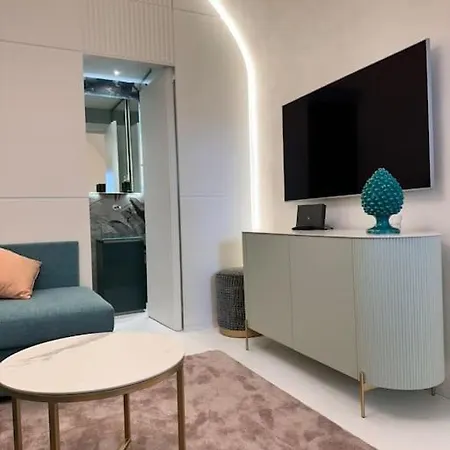 Piazzetta Suite, كابري